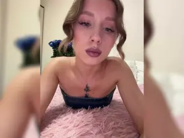 Crystal1-1  live sex cam