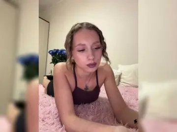 Crystal1-1  live sex cam