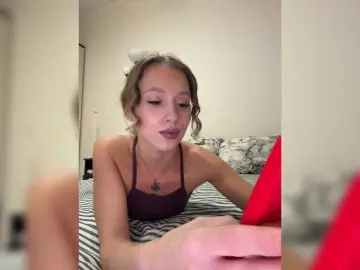 Crystal1-1  live sex cam