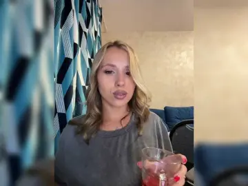 Crystal1-1  live sex cam