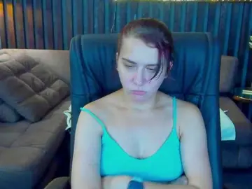 Livia-Shy  live sex cam