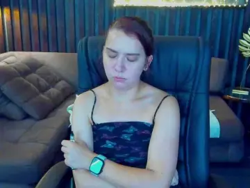 Livia-Shy  live sex cam