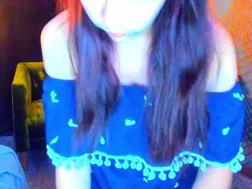 Livia-Shy  live sex cam