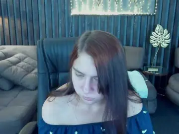 Livia-Shy  live sex cam