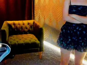 Livia-Shy  live sex cam