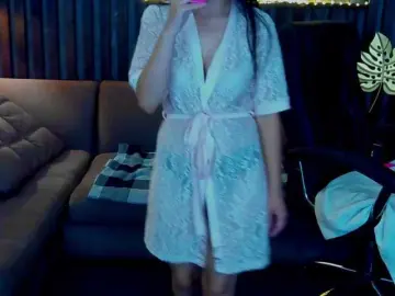 Livia-Shy  live sex cam