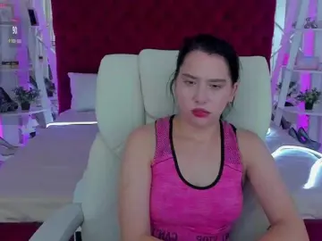 Livia-Shy  live sex cam