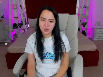 Livia-Shy  live sex cam