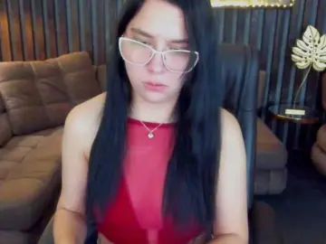 Livia-Shy  live sex cam