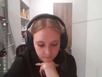 MatildaMccorey  live sex cam