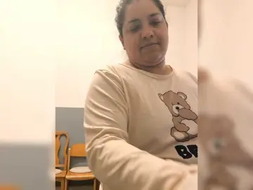 KleineKatze  live sex cam