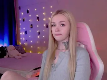 NaughtyMable  live sex cam