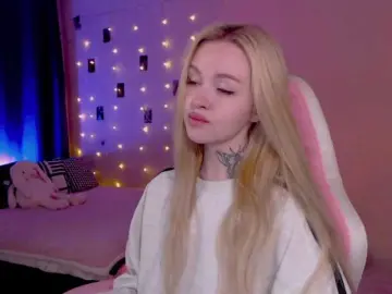NaughtyMable  live sex cam