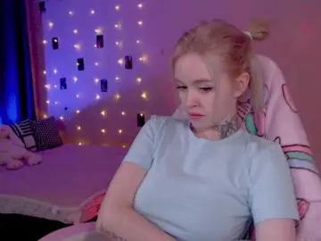 NaughtyMable  live sex cam