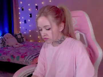 NaughtyMable  live sex cam