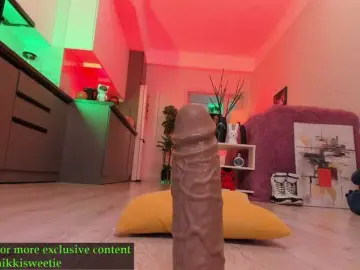 Nikkisweetiex  live sex cam