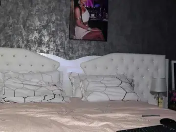 PinkNicolle  live sex cam