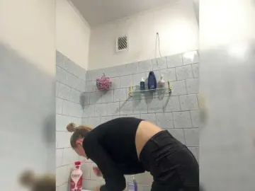 Saveta  live sex cam