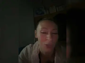 Saveta  live sex cam