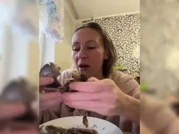 Saveta  live sex cam