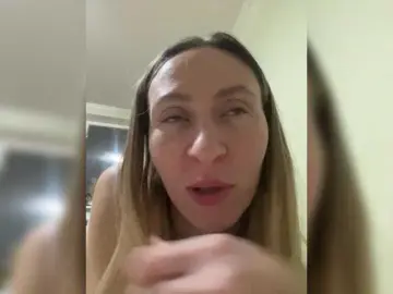 Saveta  live sex cam