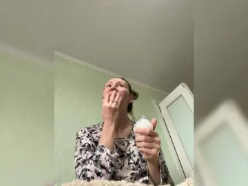 Saveta  live sex cam