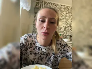 Saveta  live sex cam