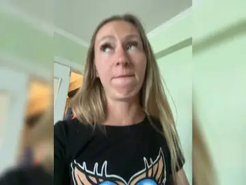 Saveta  live sex cam