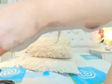 Lindacarterr  live sex cam