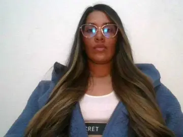 JuanaBrunette  live sex cam