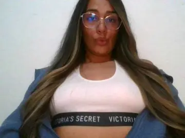 JuanaBrunette  live sex cam