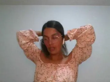 JuanaBrunette  live sex cam