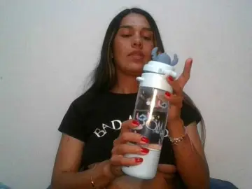 JuanaBrunette  live sex cam