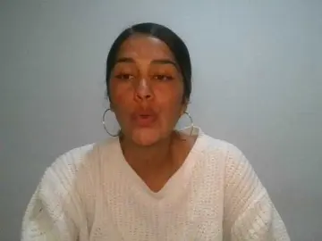 JuanaBrunette  live sex cam