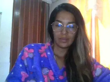 JuanaBrunette  live sex cam