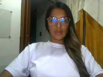 JuanaBrunette  live sex cam
