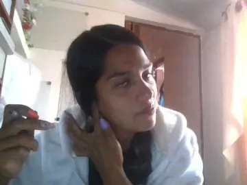 JuanaBrunette  live sex cam