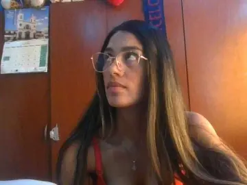 JuanaBrunette  live sex cam