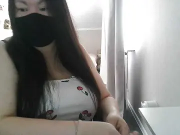 Lyana  live sex cam