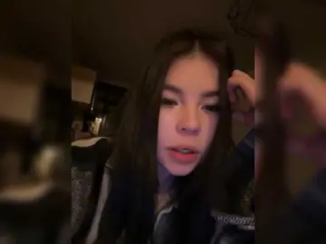 Suzie-Bell  live sex cam