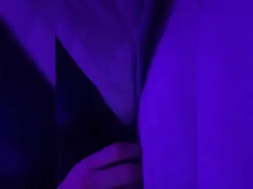 Azaleavolkova  live sex cam