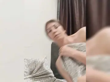 Hotprincess2035  live sex cam