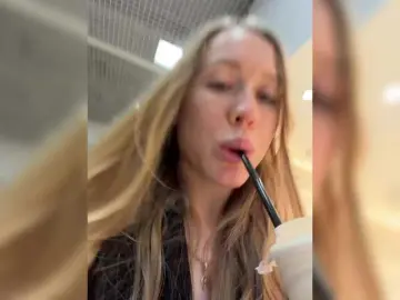 Likachkaa  live sex cam