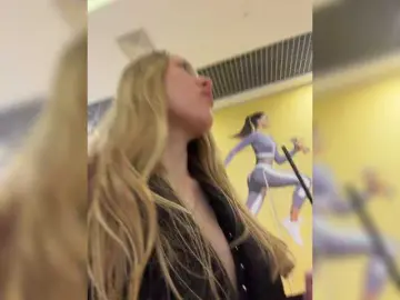 Likachkaa  live sex cam