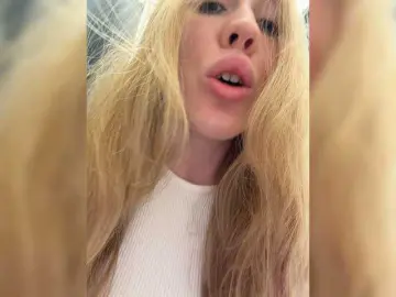 Likachkaa  live sex cam