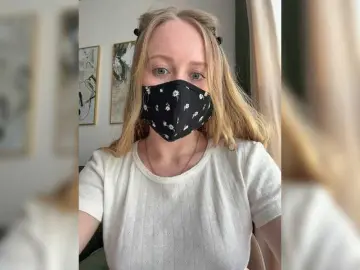 Likachkaa  live sex cam