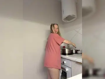 Likachkaa  live sex cam
