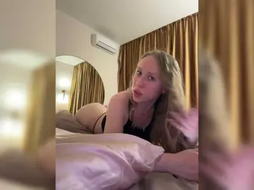 Likachkaa  live sex cam