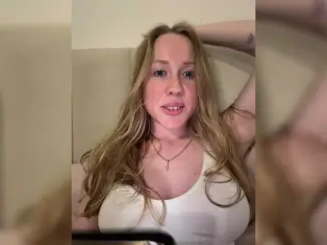 Likachkaa  live sex cam