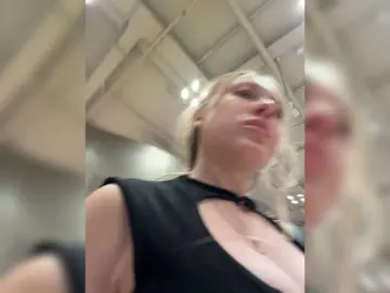 Likachkaa  live sex cam